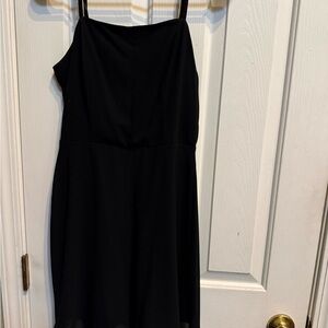 Lily Elegant Black Midi Dress